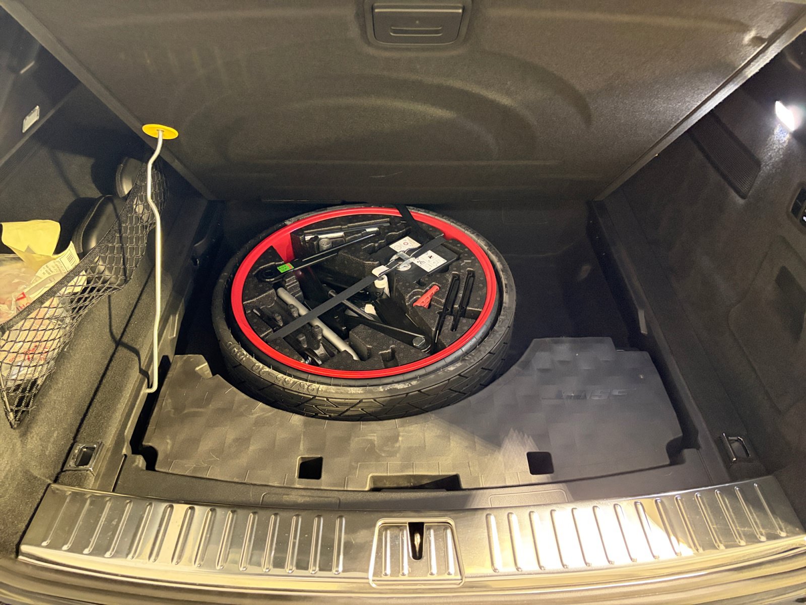 Certified 2023 Porsche Cayenne Turbo AWD/4WD image 30