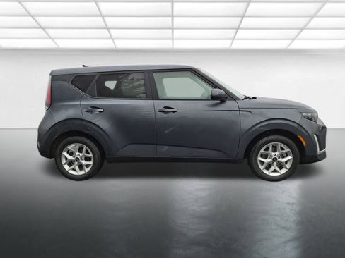 Used 2024 Kia Soul LX w/ Option Group 015 image 2