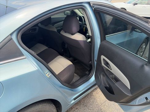 Used 2012 Chevrolet Cruze LS w/ Connectivity Package FWD image 10