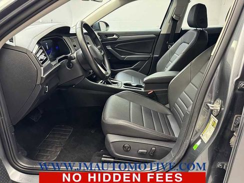 Used 2024 Volkswagen Jetta SE FWD image 12