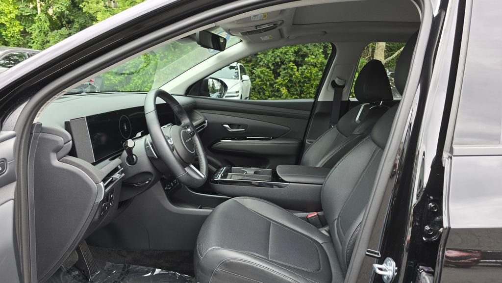 Used 2026 Hyundai Tucson Limited AWD/4WD image 21