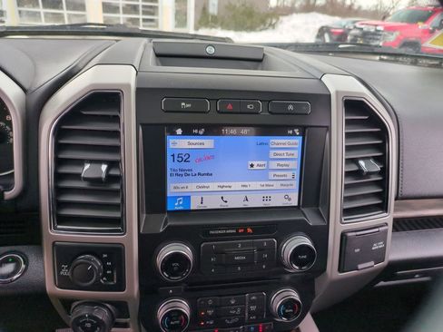 Used 2018 Ford F150 Lariat w/ Equipment Group 502A Luxury image 18