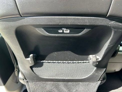 Used 2023 Chrysler Pacifica Touring-L FWD image 40