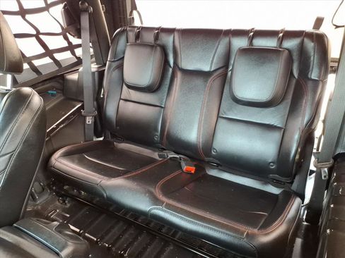 Used 2018 Jeep Wrangler Rubicon w/ Cold Weather Group image 11