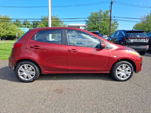 Used 2014 MAZDA MAZDA2 Sport FWD image 7