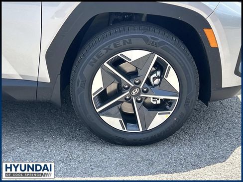New 2026 Hyundai Tucson SEL FWD image 9