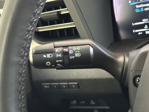 Certified 2024 Lexus GX 550 w/ Accessory Package (Z1) AWD/4WD image 34