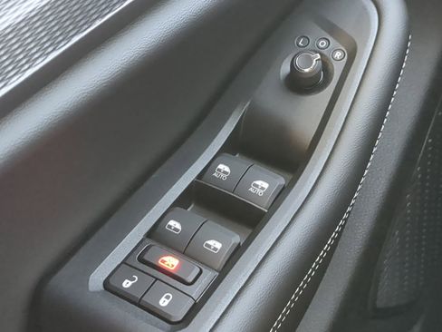 New 2025 Jeep Grand Cherokee L Laredo w/ Luxury Tech Group I image 23