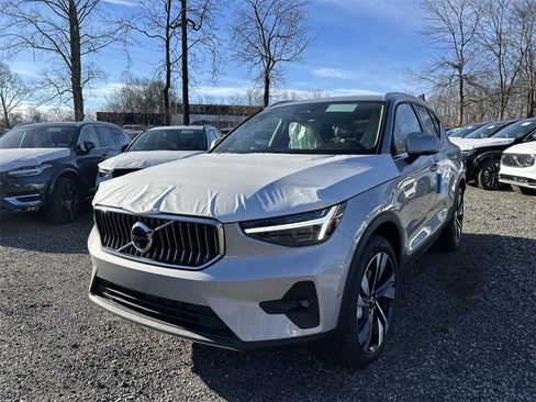 New 2025 Volvo XC40 B5 Ultra w/ Climate Package image 1
