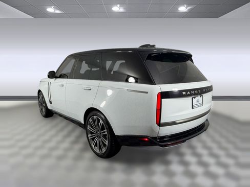 Used 2023 Land Rover Range Rover SE AWD/4WD image 3
