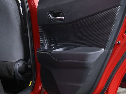 Used 2020 Toyota C-HR LE image 29