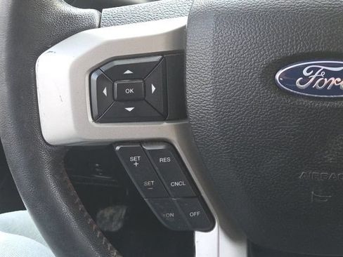 Used 2020 Ford F450 Lariat w/ Lariat Ultimate Package AWD/4WD image 39