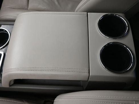 Used 2017 Lincoln Navigator Select image 35