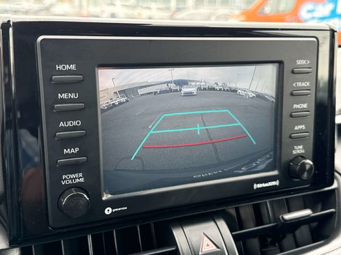 Used 2020 Toyota RAV4 XLE image 24