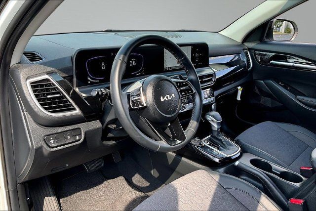 Used 2026 Kia Seltos S AWD/4WD image 17