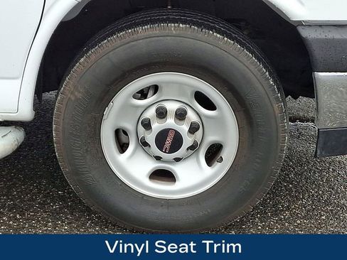 Used 2024 GMC Savana 2500 w/ Driver Convenience Package image 28