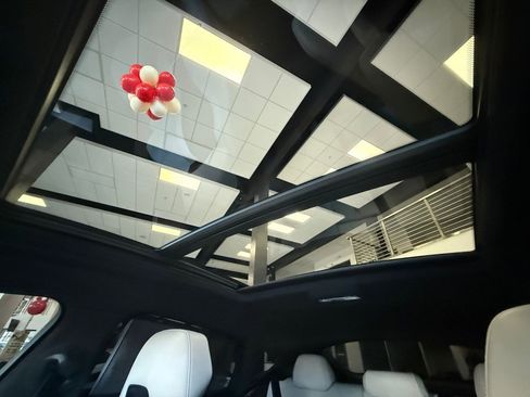 Used 2022 BMW X6 M Competition w/ Competition Package image 31