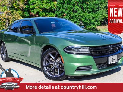 Used 2020 Dodge Charger SXT w/ Blacktop Package