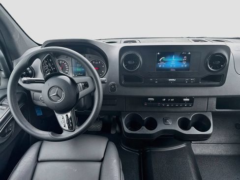 Used 2024 Mercedes-Benz Sprinter 3500 image 14