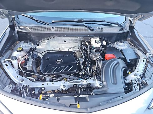 Used 2024 Buick Encore GX Sport Touring image 2