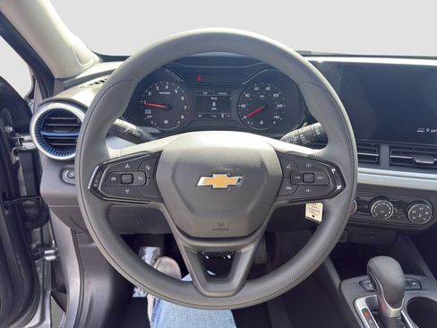 New 2026 Chevrolet Trax LS w/ Driver Confidence Package FWD image 10