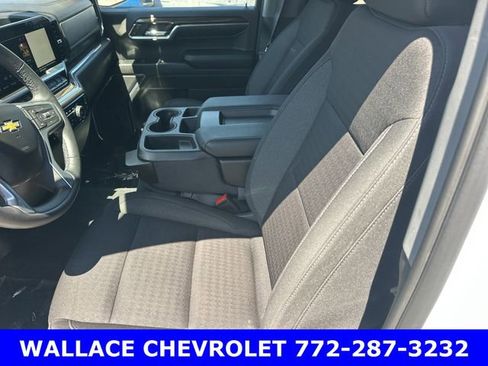 Used 2024 Chevrolet Silverado 1500 LT image 17