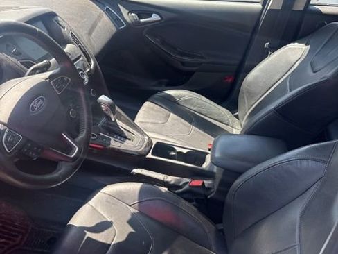Used 2015 Ford Focus Titanium w/ Titanium Cold Weather Package FWD image 7