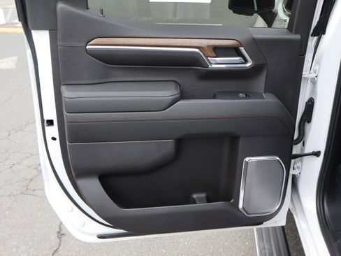 Certified 2023 Chevrolet Silverado 1500 High Country image 34