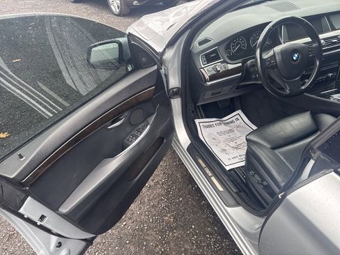 Used 2011 BMW 535i xDrive image 18