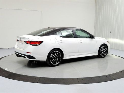 New 2025 Nissan Sentra SR w/ SR Premium Package image 7