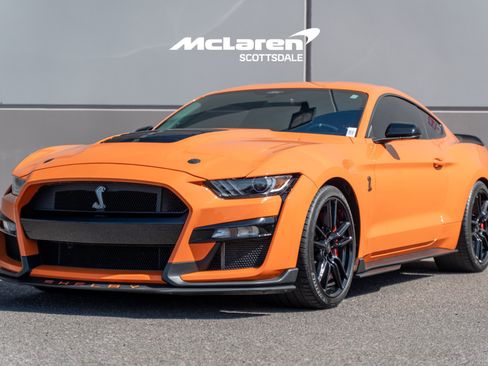 Used 2021 Ford Mustang Shelby GT500 w/ Technology Package RWD image 3
