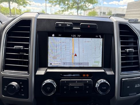 Used 2019 Ford F350 Lariat w/ Camper Package AWD/4WD image 17