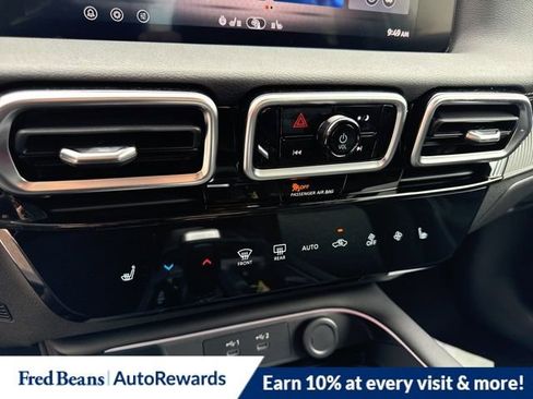 New 2026 Nissan Sentra SV w/ SV Convenience Package FWD image 16