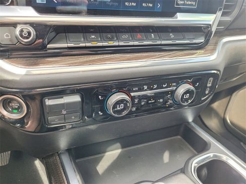 Certified 2022 Chevrolet Silverado 1500 LT Trail Boss w/ Convenience Package II image 28