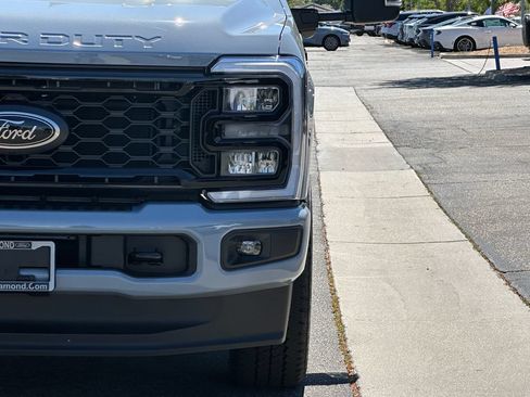 New 2026 Ford F250 Lariat w/ Black Appearance Package AWD/4WD image 13