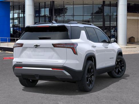 New 2026 Chevrolet Equinox LT w/ Convenience Package II image 4