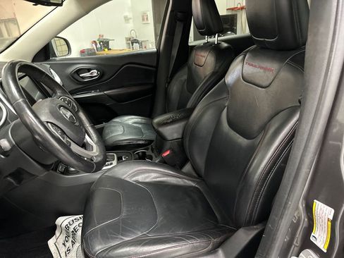 Used 2014 Jeep Cherokee Trailhawk w/ Leather Interior Group image 9