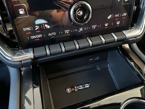 New 2026 GMC Yukon XL Elevation image 26