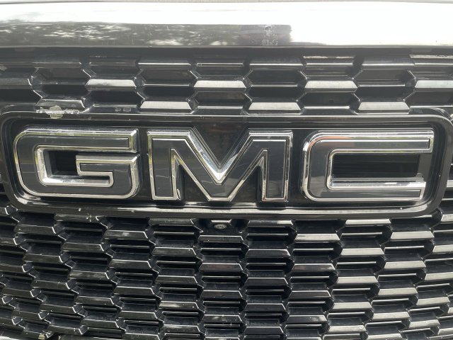 Used 2023 GMC Yukon XL Denali Ultimate AWD/4WD image 33