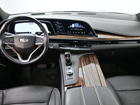 Used 2024 Cadillac Escalade ESV Premium Luxury RWD image 6