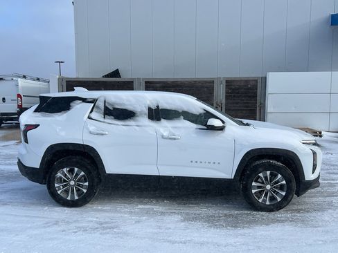 Used 2025 Chevrolet Equinox LT w/ Safety and Technology Package image 7