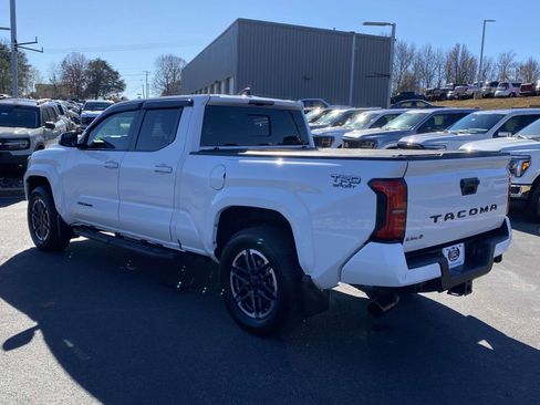 Used 2024 Toyota Tacoma TRD Sport image 4