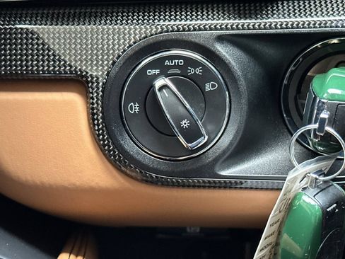 Certified 2018 Porsche 911 GT2 RS RWD image 32