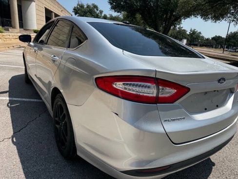 Used 2016 Ford Fusion SE image 14