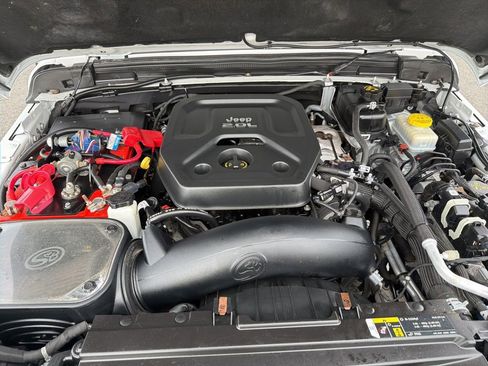 Used 2018 Jeep Wrangler Unlimited Rubicon image 11