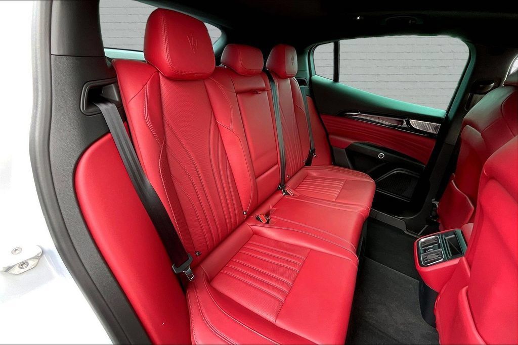 Used 2023 Maserati Grecale Modena AWD/4WD image 24