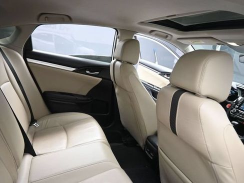 Used 2020 Honda Civic Touring image 30