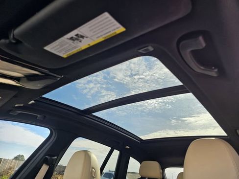 Used 2019 BMW X3 sDrive30i w/ Premium Package image 19