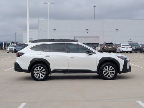Certified 2025 Subaru Outback Premium image 6