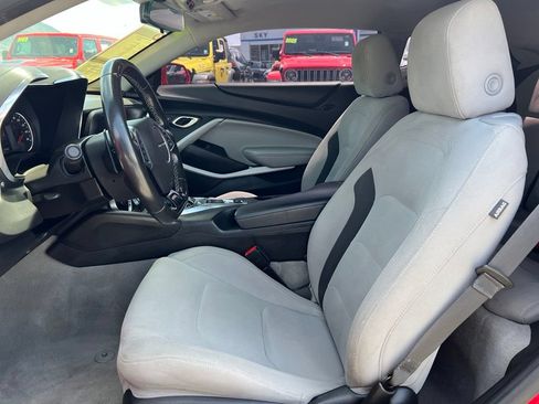 Used 2022 Chevrolet Camaro LT RWD image 21
